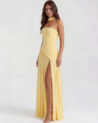 Vestido maxi amarillo con abertura lateral