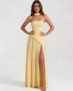 Vestido maxi amarillo con abertura lateral