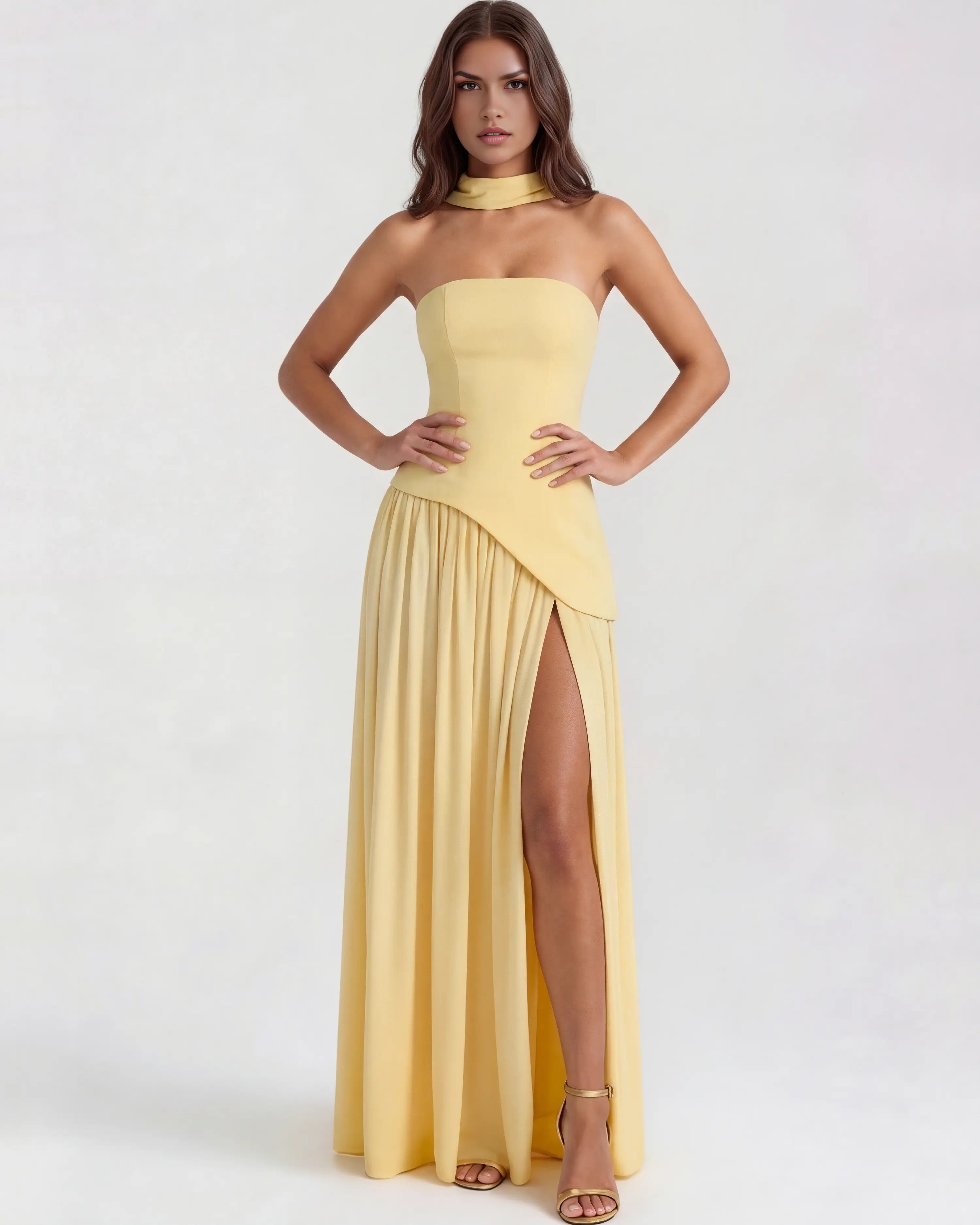 Vestido maxi amarillo con abertura lateral