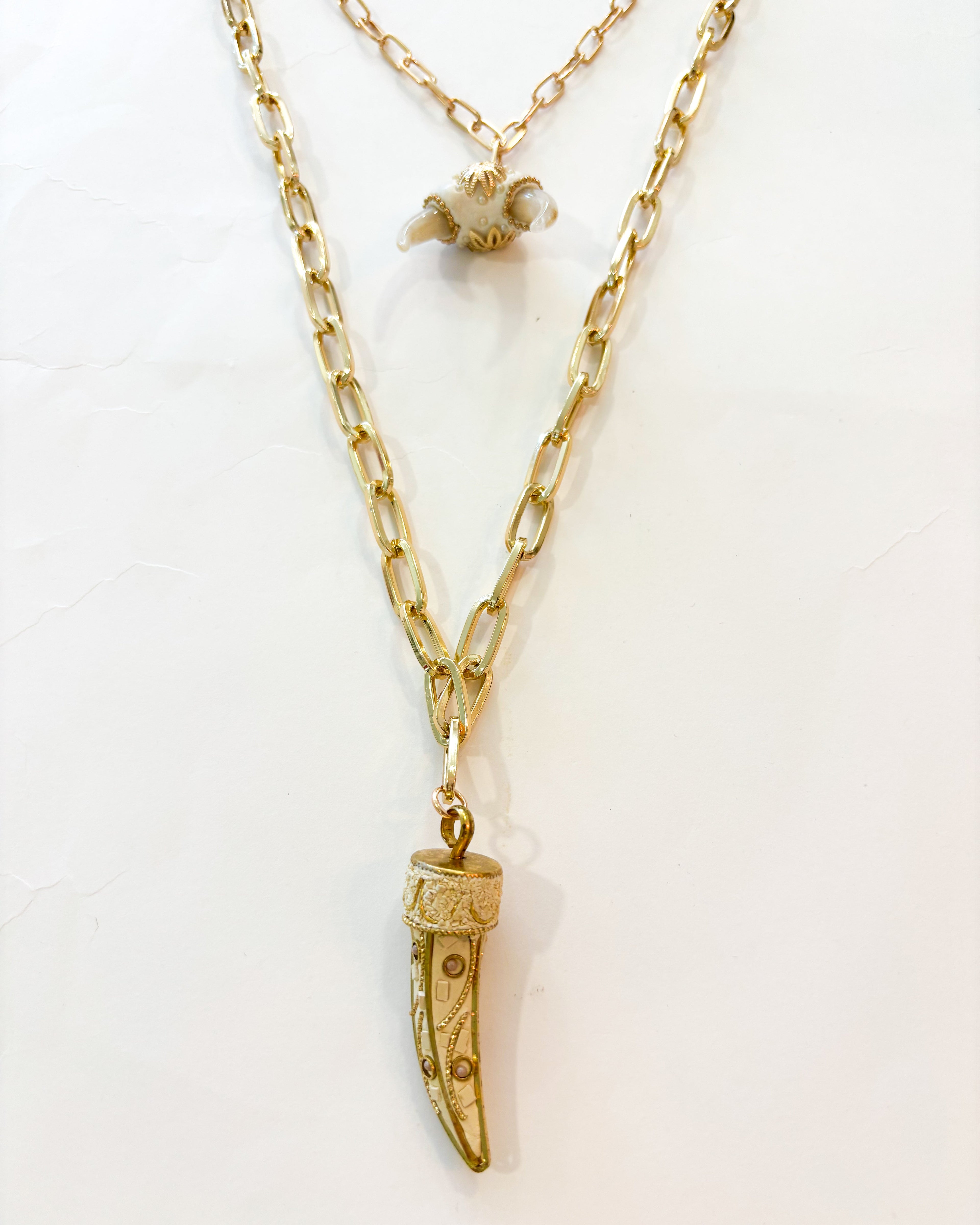 COLLAR CUERNO DOBLE