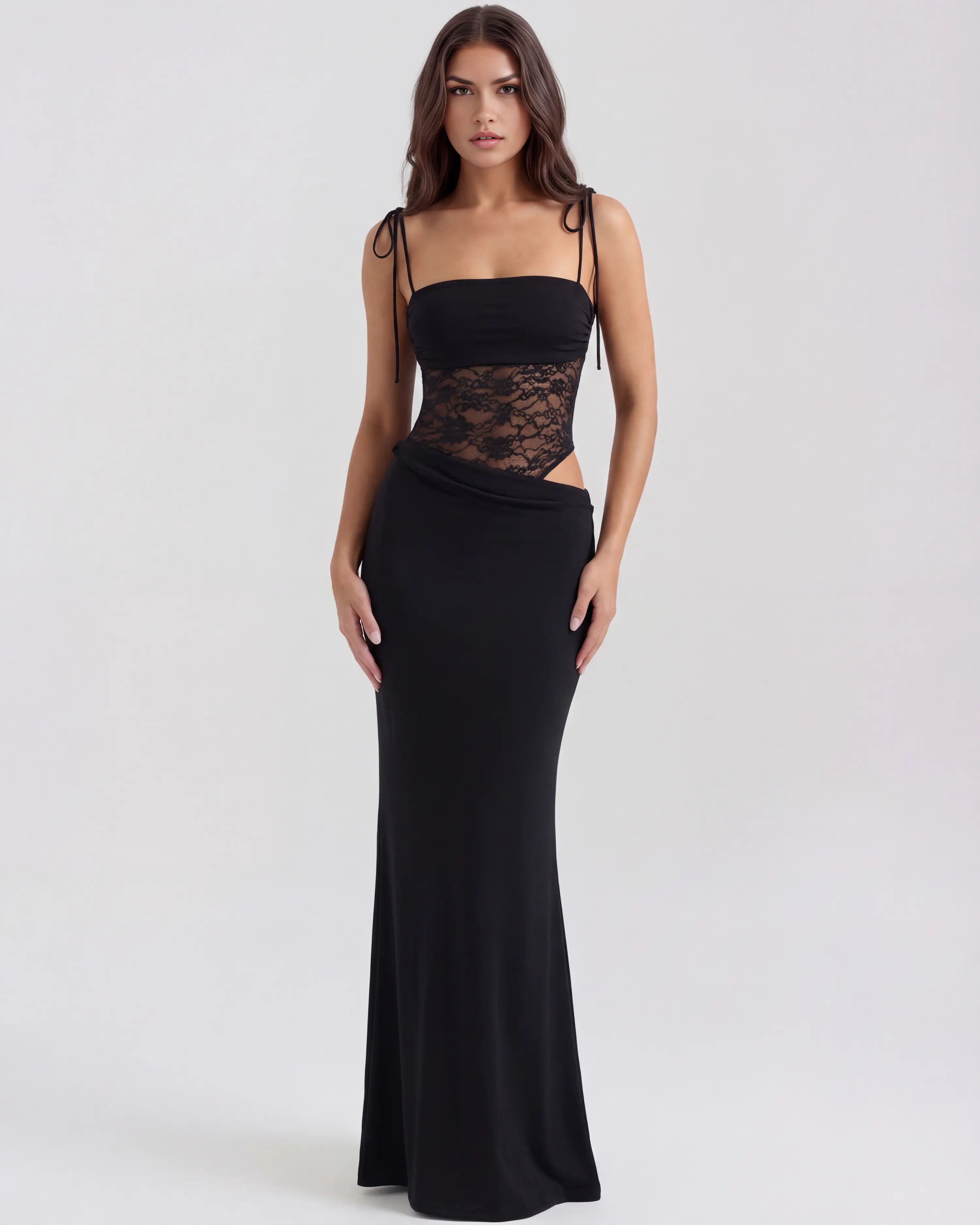 Vestido maxi negro con aberturas laterales