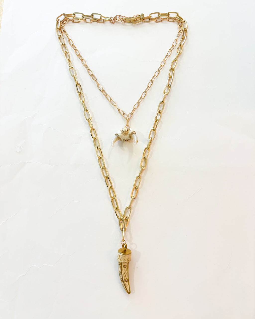 COLLAR CUERNO DOBLE