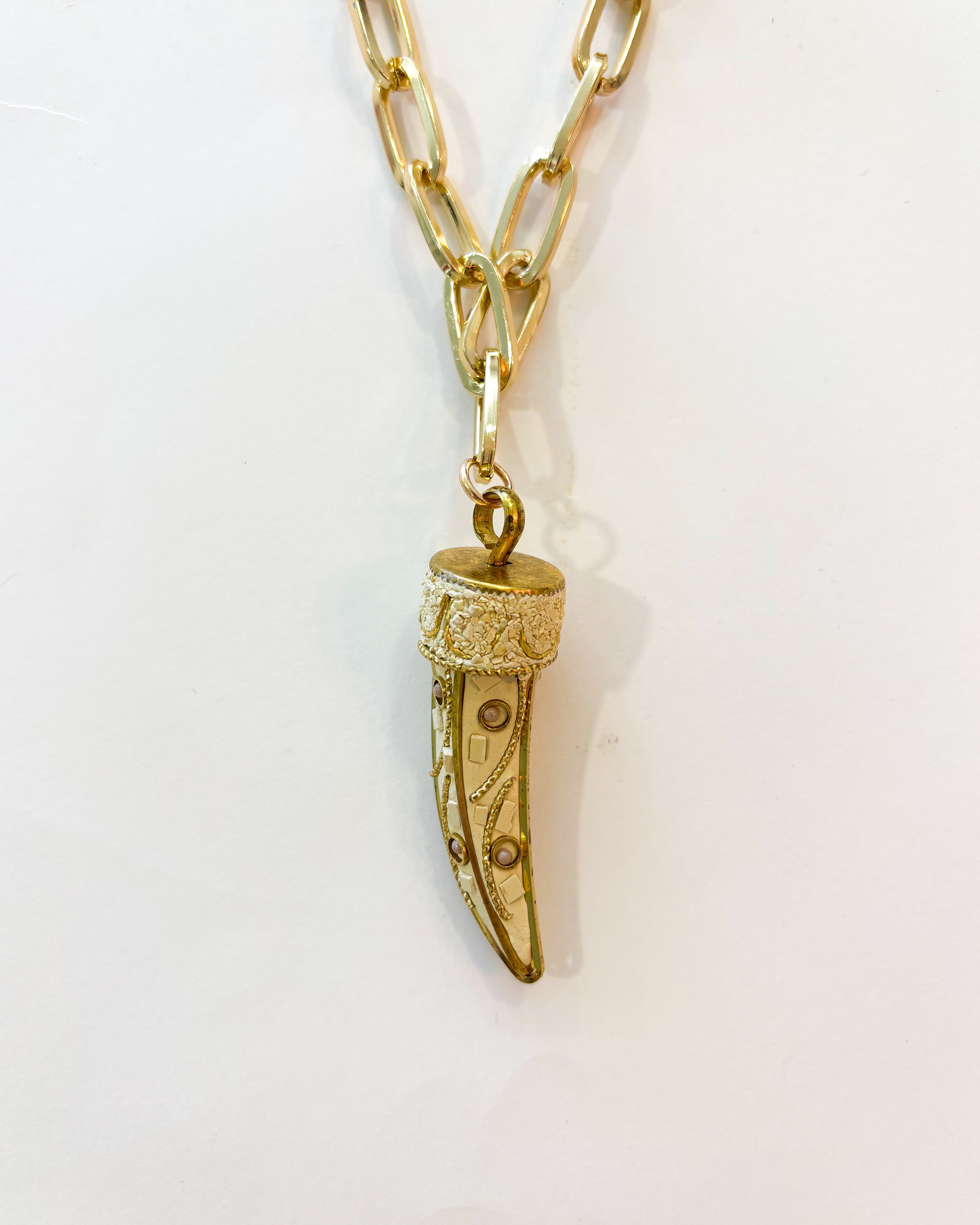 COLLAR CUERNO DOBLE