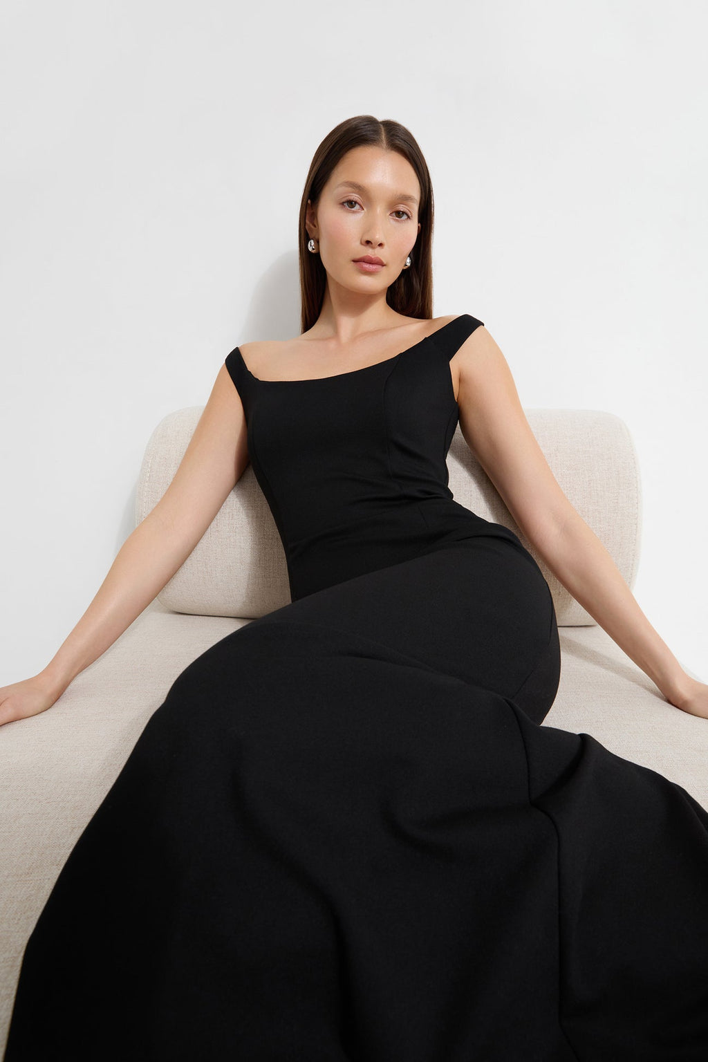 Vestido Con Apertura Eliana