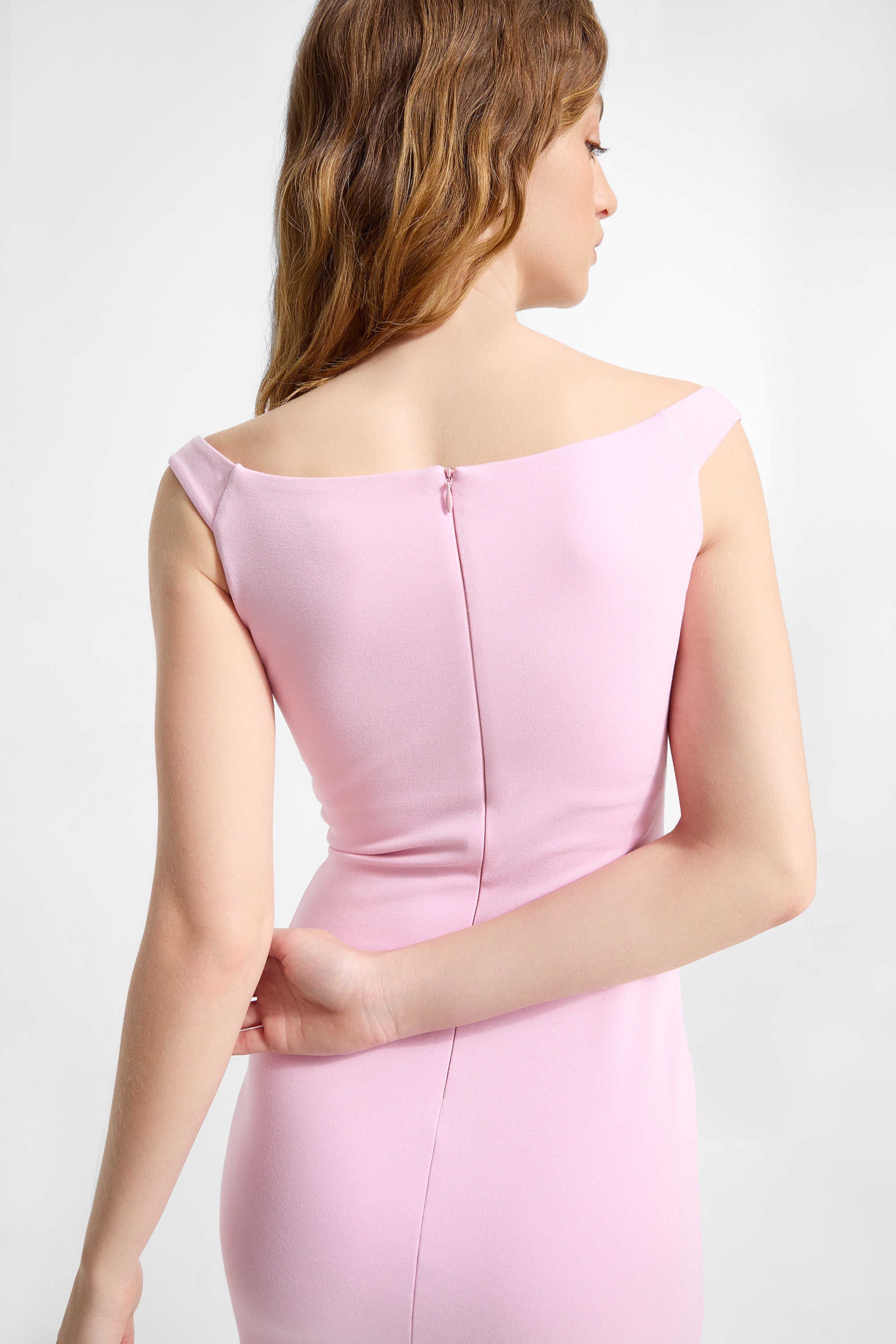 Vestido Con Apertura Eliana