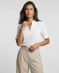 Blusa Elegante con Cuello en V | Básicos Atelier