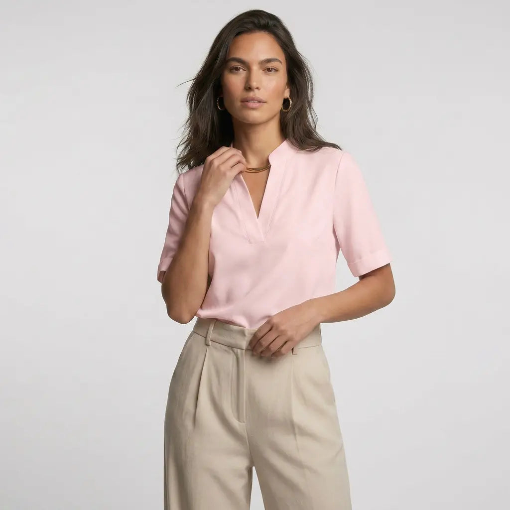 Blusa Elegante con Cuello en V | Básicos Atelier