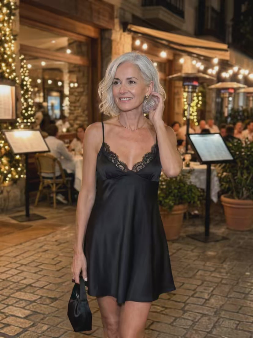Vestido Lencero Brooks en Satén y Encaje